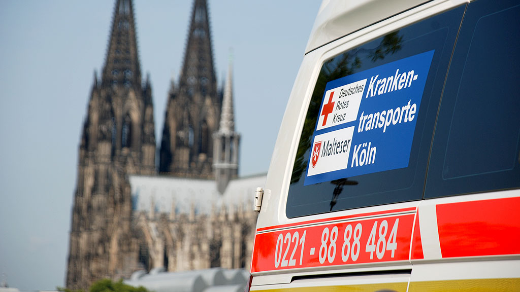 Presse: Etwa 1.000 Menschen evakuiert Weltkriegsbombe in Köln-Meschenich gesprengt